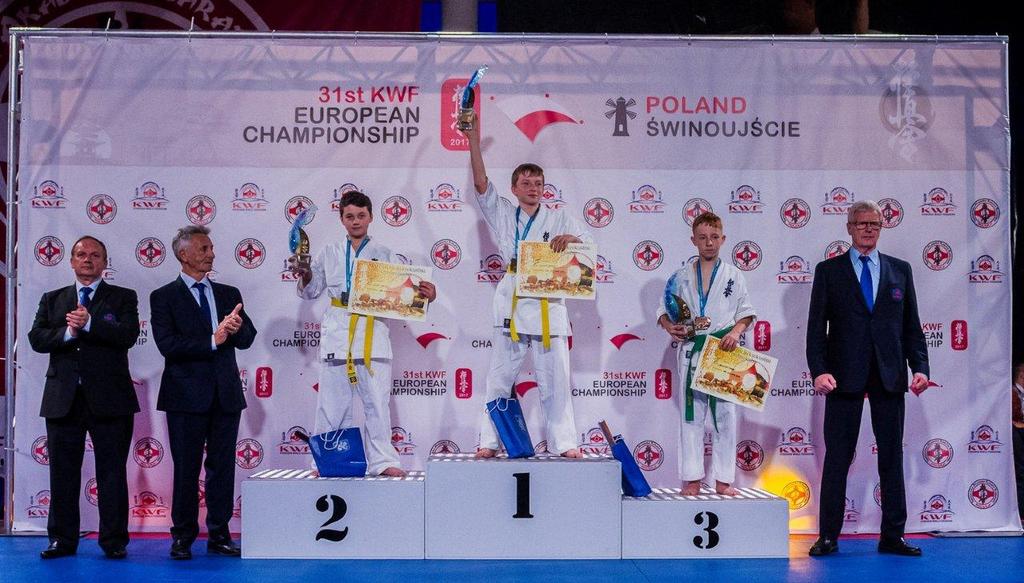 Z pośród limanowskich karateków tylko Jakub Sowa stanął na podium, zdobywając srebrny medal i tytuł wicemistrza Europy w Karate Kyokushin w konkurencji kata.