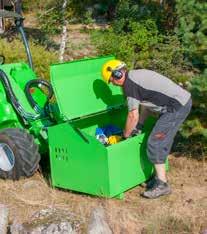 Łyżki, przenoszenie materiałów Hydrauliczny hak holowniczy Hak holowniczy zawiera hydrauliczną regulację wysokości zaczepu, co ułatwia podłączenie przyczepy w różnych wysokościach i warunkach