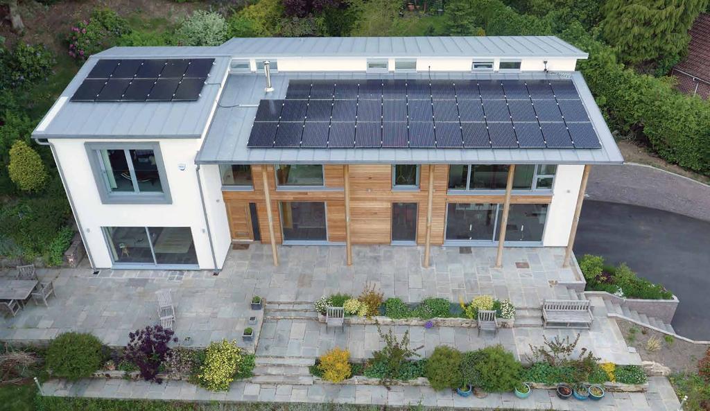 Spis treści 04 Strona o SolarEdge 06 Kompleksowe rozwiązania SolarEdge dla instalacji domowych 08 Zalety SolarEdge: Więcej z każdego modułu 10 Zalety SolarEdge: Niespotykanie wysoki poziom