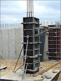 ROBOTY BETONOWE Deskowania RASTO Rasto spełnia wymagania tych, którzy chcą formować obiekty małej i średniej wielkości, szczególnie w budownictwie mieszkaniowym, za pomocą jednego typu deskowania.