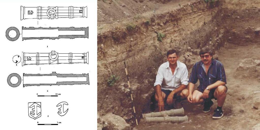 Dwie niewielkie lufy działowe odlane z brązu oraz wyjęta z drugiego działa kamienna kula o średnicy 7,5 cm obiekty wykopane obok siebie w Orheiul Vechi.