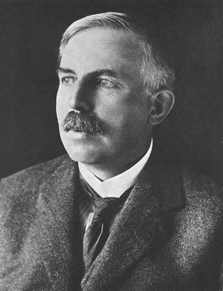 Odkrycie jadra atomowego Model Rutherforda α Rutherford zaproponował jadrowy model atomu.
