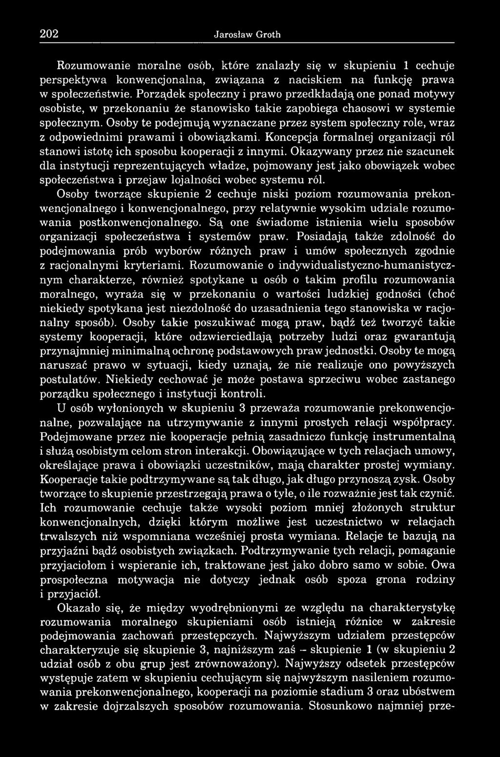 Osoby te podejmuj wyznaczane przez system spo eczny role, wraz z odpowiednimi prawami i obowi zkami. Koncepcja formalnej organizacji ról stanowi istot ich sposobu kooperacji z innymi.