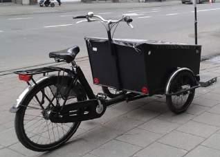 Poza regularnymi wypłatami, a może nawet inny rower towarowy bardziej niż z wypłat, zadowolona jestem z roweru firmowego, który odebrałam z biura po tygodniu od podpisania pierwszej umowy.