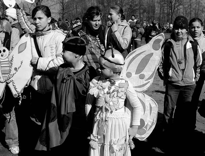 Na wędrujące po miejscowości grupy czekały w świątyniach przewodniczki, które w interesujący sposób przybliżały historię nie tylko budowli sakralnych, ale także miejscowości.