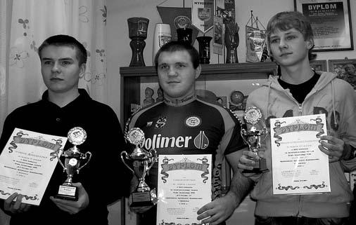 Natomiast w kategorii Przodownicy działający w sekcjach i w klubie tytuł ten zdobył Grzegorz Kukowka, następnie Piotr Kalinowski i Danuta Szyp.