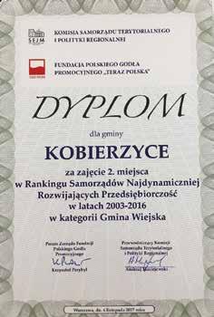 2 INFORMACJE GMINNE Ważne telefony Wójt Gminy Ryszard Pacholik 71 36 98 100 Zastępca Wójta Piotr Kopeć 71 36 98 126 Skarbnik Gminy Maria Prodeus 71 36 98 123 Sekretarz Gminy Maria Wilk 71 36 98 127