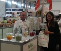 Pyszna, chrupiąca i pożywna przekąska oraz dodatek do surówek, sałatek i koktajli warzywnych. Produkt bezglutenowy. Dostępny w dwóch wariantach smakowych; - burak czerwony kiszony / suszony.