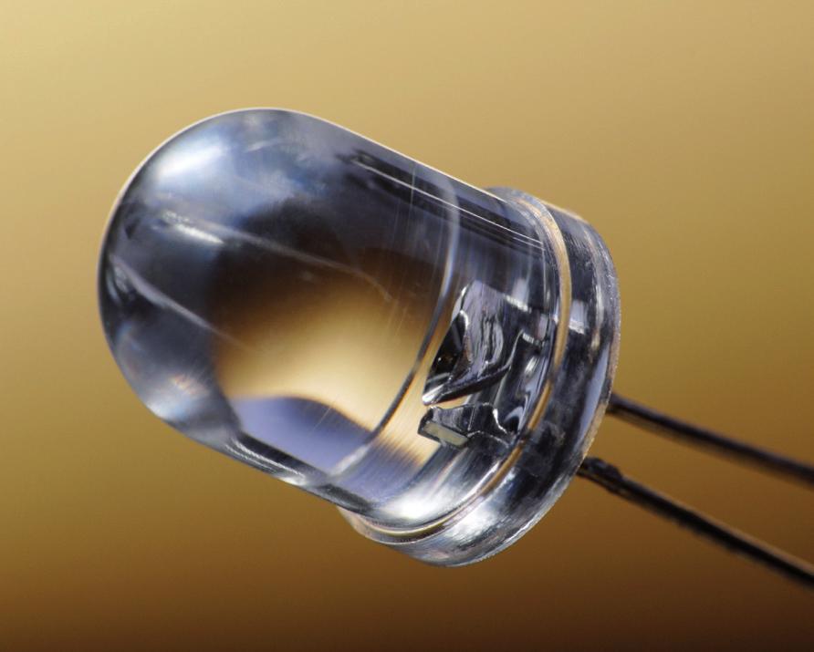 4 CTIVEJET - OŚWIETLENIE LMPY LED Lampy LED są najnowszą coraz powszechniej stosowaną generacją oświetlenia, zaletami tej technologii jest przede wszystkim energooszczędność i długa trwałość,