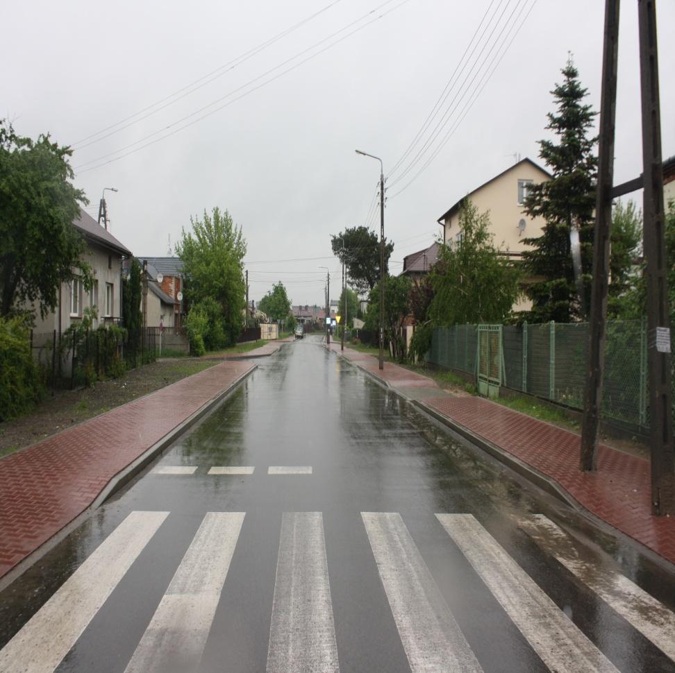 Leśnej do ul. Różanej) wraz z budową kanalizacji deszczowej w ul.