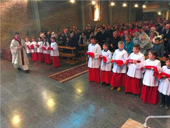 Strona 5 NOWY ŻOŁNIERZE CHRYSTUSA Dnia 26 listopada 2017 w liturgiczną uroczystość Chrystusa Króla w PMK Wiesbaden miało miejsce szczególne wydarzenie.