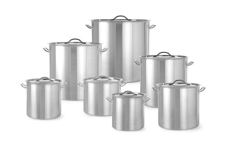 Garnki wysokie REVOLUTION z pokrywkami Konstrukcja dna typu sandwich (stal nierdzewna/aluminium/stal nierdzewna 18/0) łączy w sobie