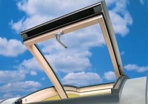 OKNO KOLEBKOWE Okno kolebkowe to specjalna konstrukcja okna z wygiętymi w kształcie łuku ościeżnicą, skrzydłem i pakietem szybowym.