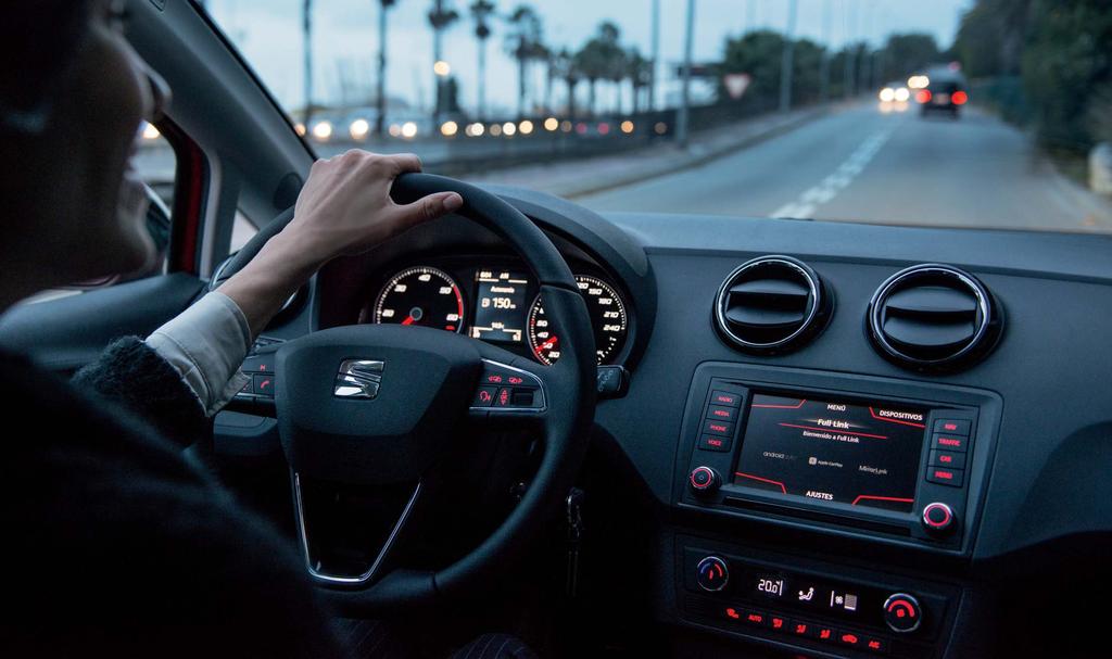 TECHNOLOGIA I ŁĄCZNOŚĆ Bezpieczeństwo i technologia Z TROSKĄ O BEZPIECZEŃSTWO KIEROWCY I PASAŻERÓW nowy SEAT Ibiza został wyposażony w serię zaawansowanych technologii.