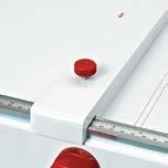 materiału oraz dźwignię EASY_LIFT ułatwiającą łatwe usuwanie papieru spod listwy dociskowej.