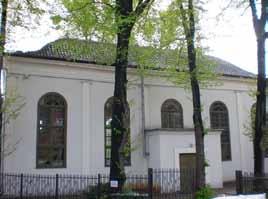 W swoim testmencie zkzł zminy wyposżeni domu, dzięki czemu wiele lt później (w 1911 roku) możn tu było otworzyć muzeum.