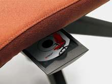 Lateral adjustment of the tension, easy to reach.