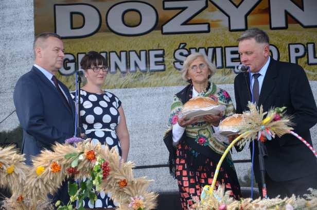Do ynki Gminne w Gajówce Gospodarzem tegorocznych dożynek była Gajówka, niewielka wieś w dolinie Raczyny zamieszkiwana przez 121 osób.
