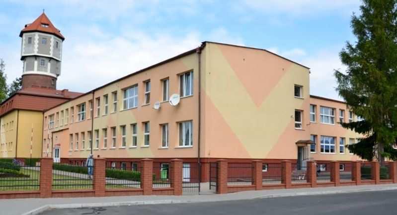 19 Doposażenie szkoły: stworzenie multimedialnej sali językowej, doposażenie sal: geograficznej, fizycznej, komputerowej, matematycznej.