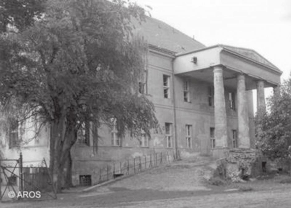 czające nas piękno. Gdy niedawno zabrałam tam koleżanki były zaskoczone pięknem i spokojem tego miejscem. A piękno to po 2000 roku zostało bardzo zachwiane. Więc co powiedziałyby wcześniej?