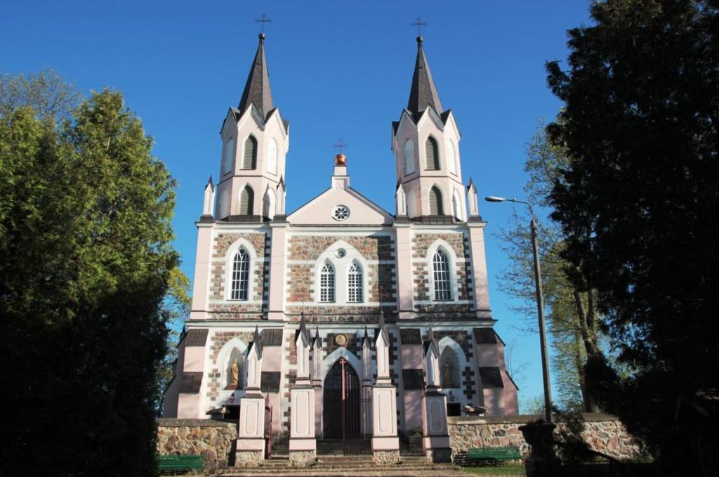 Kościół rzymskokatolicki w Puńsku z mszami odprawianymi w