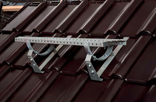System komunikacji dachowej Na system komunikacji dachowej Koramic składają się stopnie i ławy kominiarskie.