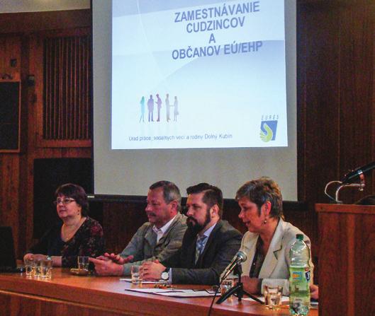 Ogólnokształcących w Głubczycach. Warsztaty podzielone zostały na dwie części, w pierwszej doradcy EURES zapoznali uczestników z siecią EURES.