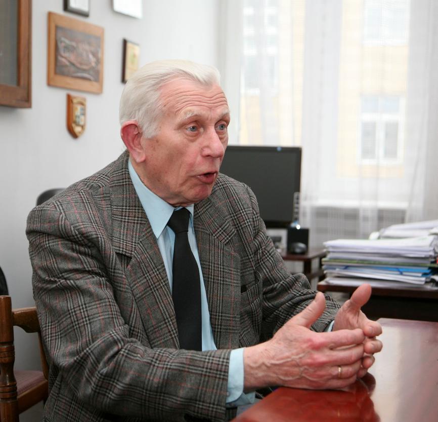 zawodu geodezyjnego. Członkowie Komisji uznali ten postulat za zasadny.