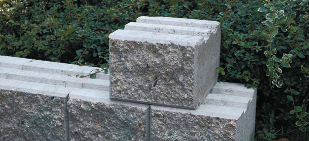 Można go stosować jako wolnostojacą przegrodę pionowa (mur ogrodzeniowy) przenoszacą, bez dodatkowych wzmocnień, jedynie cieżar własny.