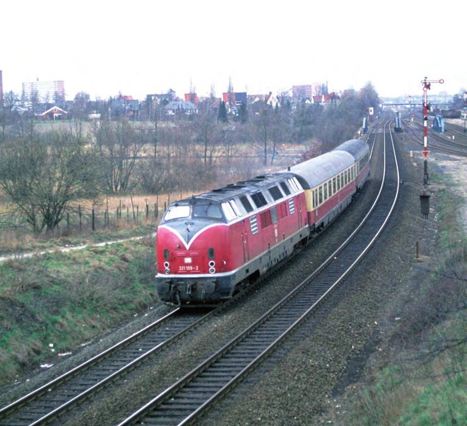 PIKO SOUND Zdjęcie: Ulrich Budde 59116 PIKO PREMIUM Train Set, Zestaw startowy pasażerski z lokomotywą serii 221 DB z dźwiękiem Tak jak w oryginale, kultowa lokomotywa serii 221 prowadzi dwuwagonowy