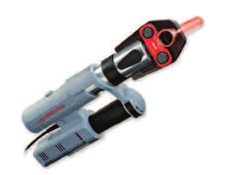 Standardowe maszyny zaciskowe ROMAX AC ECO Elektrohydrauliczna zaciskarka na akumulator i zasilanie sieciowe do zaciskania złączek do Ø 110 mm* (zależne od systemu) z siłą 32-34 kn OBSZAR ZASTOSOWAŃ