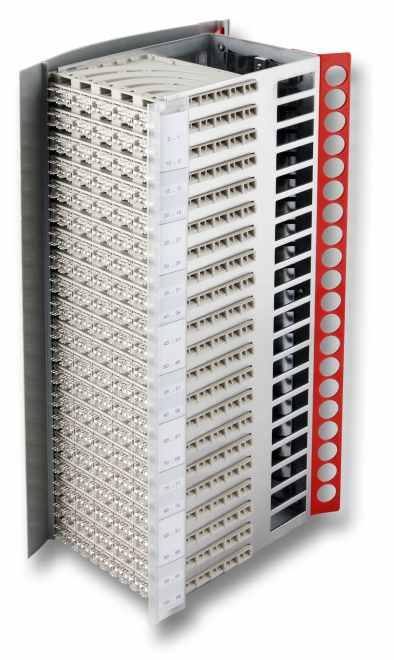 VKA E30 / 60 50 mm 350 mm 130 mm 6-modułowy 60 x PG9, 4 x PG16 7,9 kg 4604.3 VKA E30 / 100 50 mm 450 mm 130 mm 10-modułowy 100 x PG9, 4 x PG16 10 kg 4604.