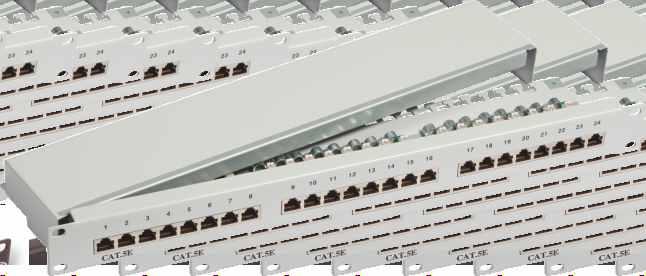 Spełnia wymagania norm okablowania strukturalnego: ISO/IEC 11801, EN 50173, EIA/TIA 568-B.. Z tyłu zaciski LSA przeznaczone dla kabli AWG oraz AWG4. Kable mocowane za pomocą opasek zaciskowych.