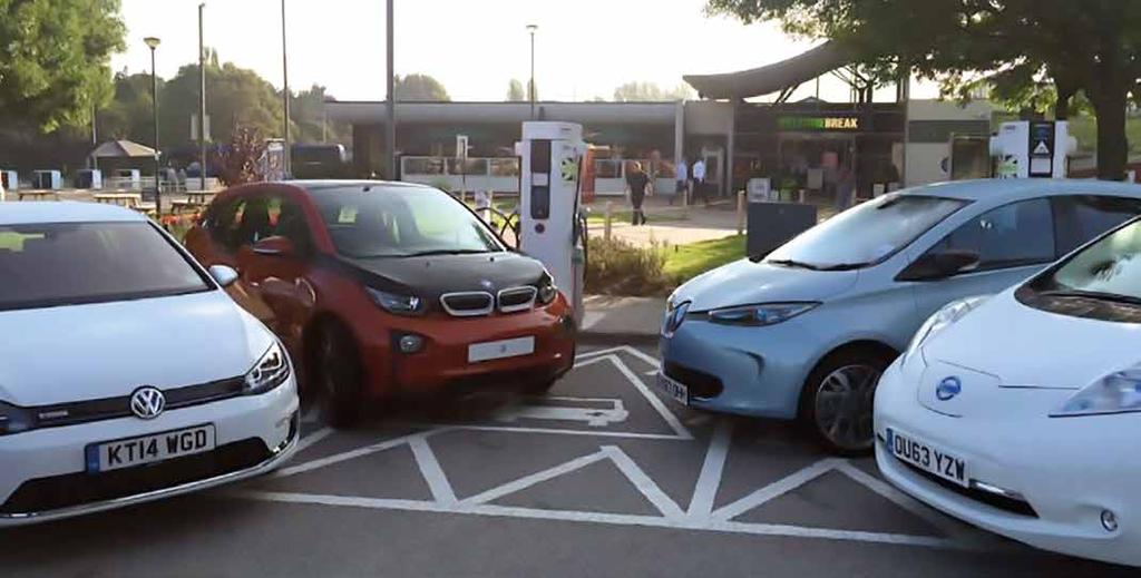 Odkryj DBT-CEV Doświadczenie pioniera Dla inteligentnej i zrównoważonej e-mobilności Od chwili pojawienia się pierwszego konceptu elektrycznych pojazdów we wczesnych latach 90-tych, DBT-CEV stworzyła