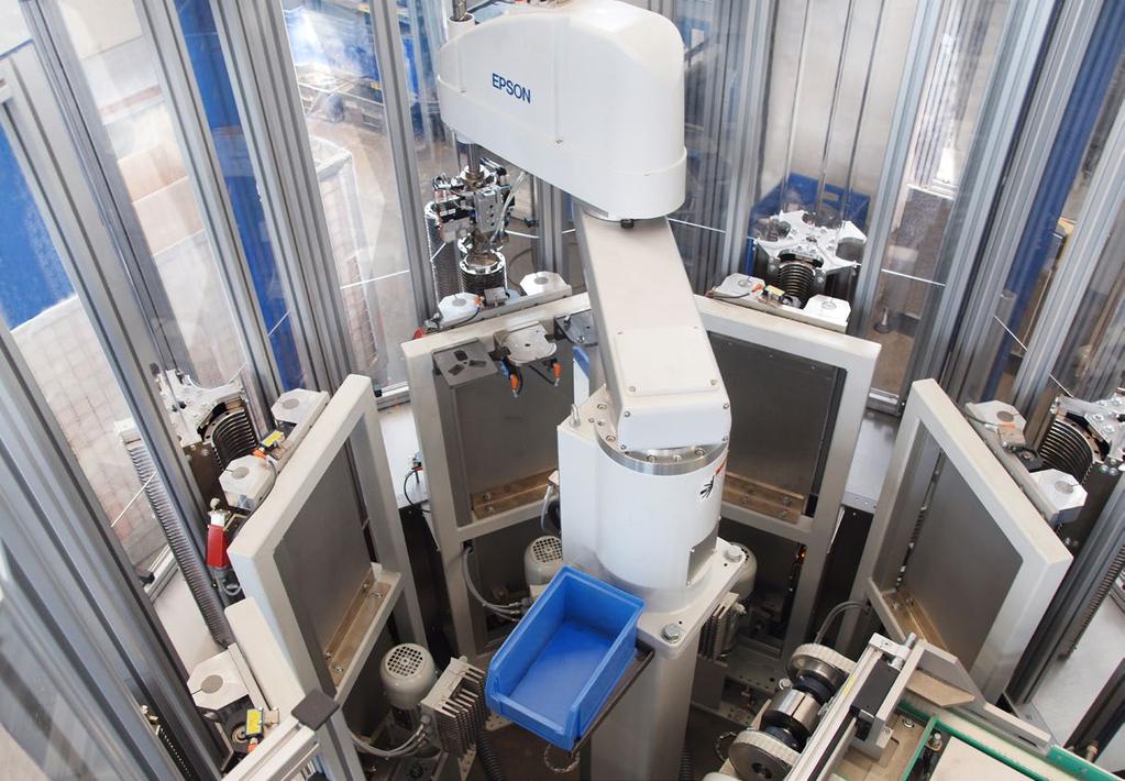 Zdobyte na szkoleniach z zakresu robotów przemysłowych EPSON SCARA umiejętności oraz wiedza pozwolą na: korzyści finansowe wysoką świadomość możliwości robota minimalizację ryzyka awarii możliwość