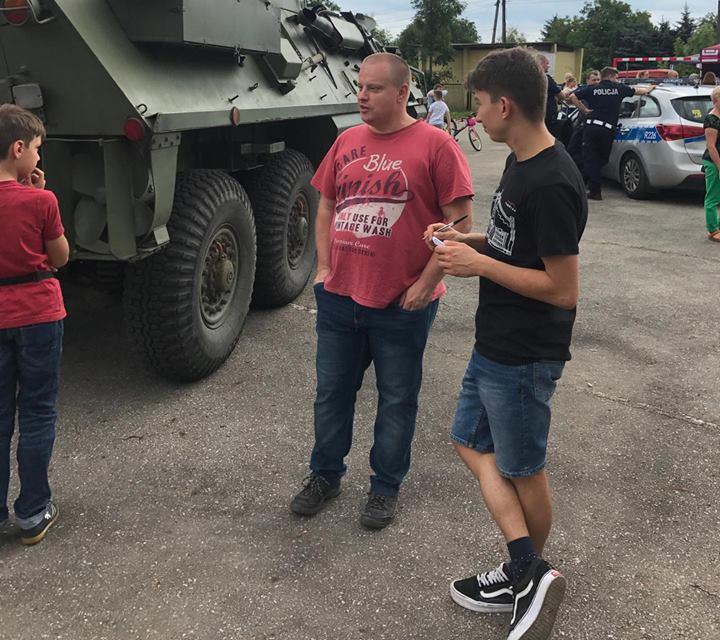 Park Hallera podczas imprez plenerowych Fabryka Pełna Życia podczas imprez plenerowych Wyższa Szkoła Biznesu 2. W jaki sposób chcielibyście tu spędzać czas, a teraz tego brakuje?