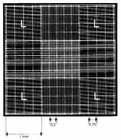 Duży kwadrat środkowy podzielony jest na 5 kwadratów grupowych o bokach o długości 0, mm.