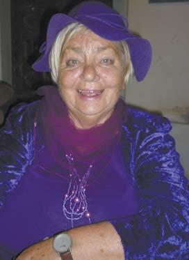 W ASNYM G OSEM NR 101/102 SYLWETKI 13 Wielkie halo dla poezji Na pocz¹tku paÿdziernika, w ramach 46.