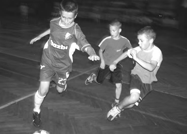 nowy OWICZANIN 19.07.2007 r. SPORT l SPORT l SPORT l SPORT 39 Pi³ka no na - 2. turniej Ligi Osiedlowej - szko³y podstawowe Pelikan-94 przed Ziomami owicz, 11 lipca.