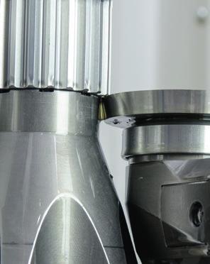 Urządzenia do wygładzania krawędzi Wygładzanie krawędzi i fazowanie w przestrzeni roboczej Zgrubne wygładzanie krawędzi Zgrubne wyrównywanie krawędzi można zintegrować w