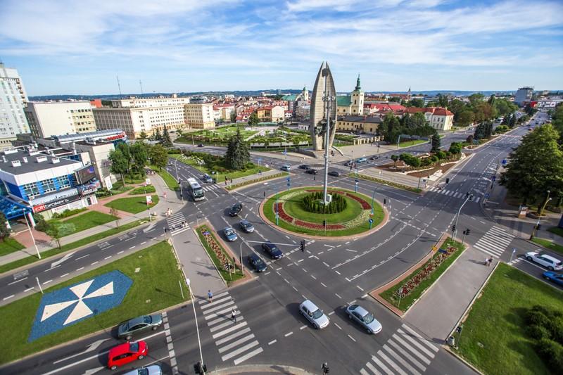 PRZEBUDOWA ULIC W CIĄGU DROGI KRAJOWEJ NR