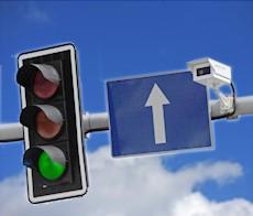 Rzeszowski Inteligentny System Transportowy System Obszarowego Sterowania Ruchem Drogowym (SOSRD) wspiera organizację ruchu samochodowego w mieście i w zależności od jego natężenia,