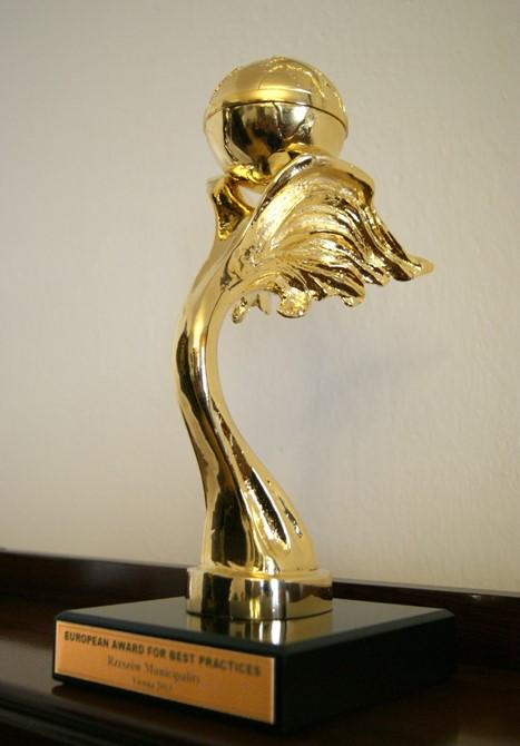 Nagroda za najlepsze praktyki Rzeszów jako jedyne miasto z Polski i jedno z nielicznych miast Europy otrzymał Europejską Nagrodę za Najlepsze Praktyki (European Awards for Best Practices) przyznaną
