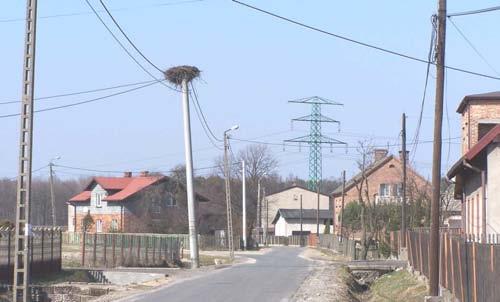 od wschodu ulica Jaroszowicka wraz z
