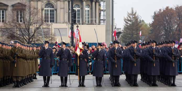 11 listopada Świeto Niepodległości Warszawa 11 noiembrie Sărbătoarea Independenţei Varşovia Kompania Reprezentacyjna Wojska Polskiego Mszami w intencji ojczyzny, składaniem kwiatów i apelami pamięci,