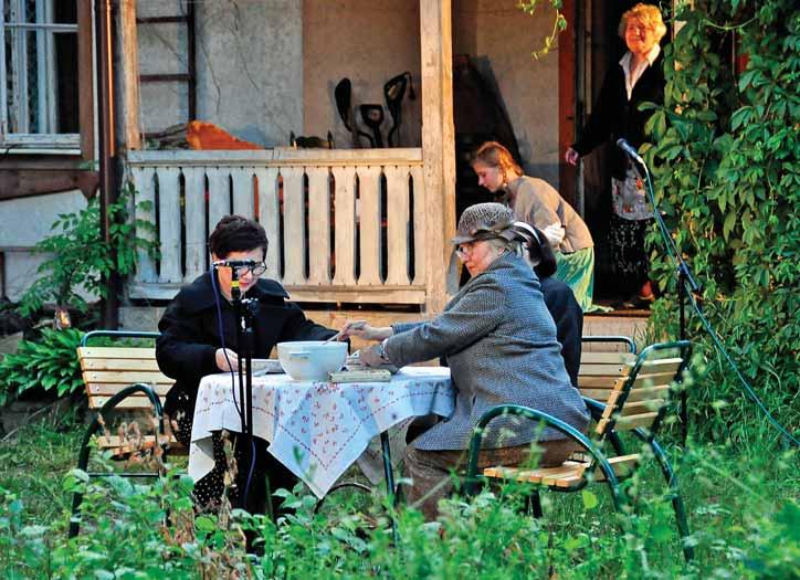 Projekty realizowane na terenie Stowarzyszenia Lokalnej Grupy Działania Zielone Sąsiedztwo Teatr otwarty Babie lato to plenerowy spektakl multimedialny, zrealizowany w Centrum Kultury i Inicjatyw