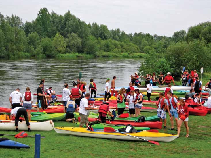 Projekty realizowane na terenie Lokalnej Grupy Działania Warka Z babcią na kajaku Warka to gmina, która ma wiele do zaoferowania pod względem krajobrazowym i turystycznym.