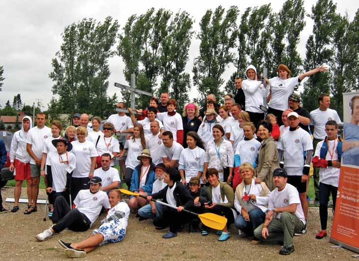 Członkowie Klubu Kajakowego Korek Warka postanowili przekonać o tym mieszkańców gminy, turystów oraz przyjaciół z klubów kajakowych z całej Polski i zaprosili ich do wspólnej wyprawy po rzece.