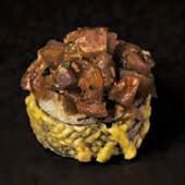 TEMPURZE Tilapia w tempurze w futomaku z ogórkiem, awokado, oshinko, papryczką jalapeno i ostrym dressingiem 21 20