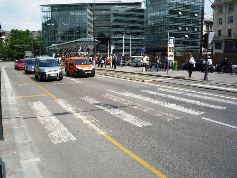 A przecież dojścia na przystanek